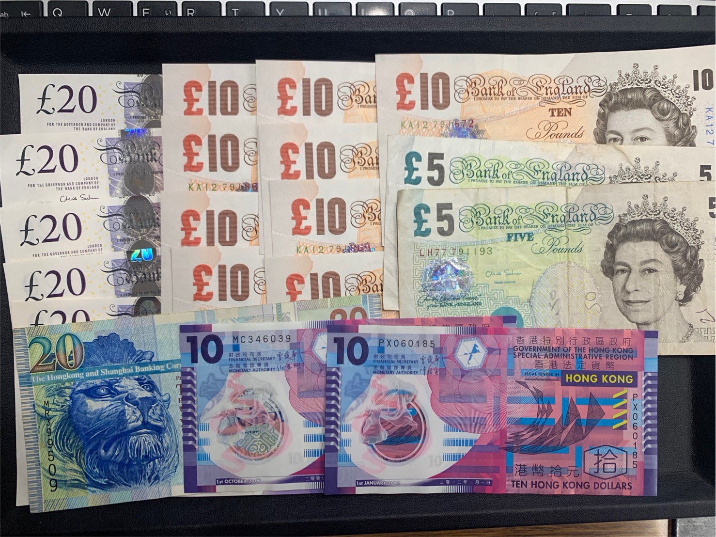 イギリスポンド旧紙幣と香港ドル両替
