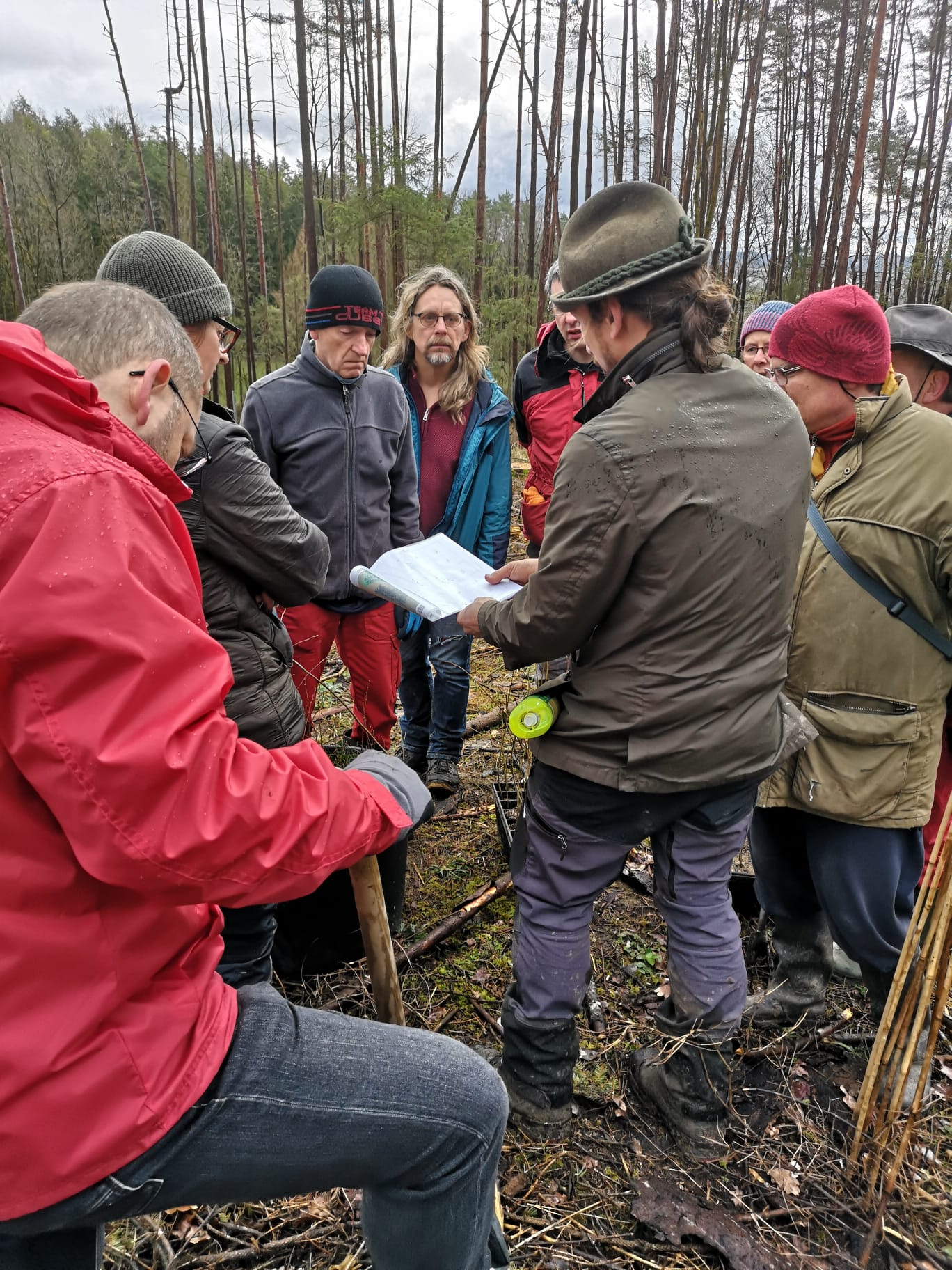 Erst wurde geplant (Foto: Hubert Kluger)