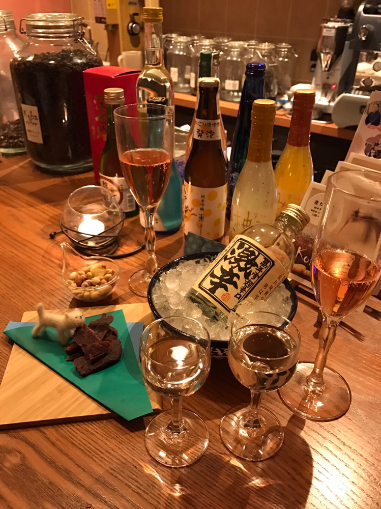 Kobacoffee倉敷川店の夜カフェ Kobacoffee コバコーヒー 自家焙煎 倉敷 美観地区