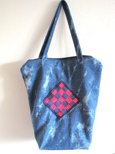 Schultertasche "Minischach" aus Jeansstoff