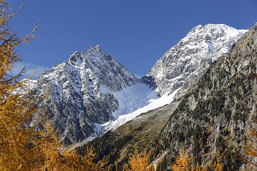 Südtirol/Osttirol: Blick vom Stallersattel gegen Wildgall und Hochgall, unten der Antholzersee (Rieserfernergruppe)
