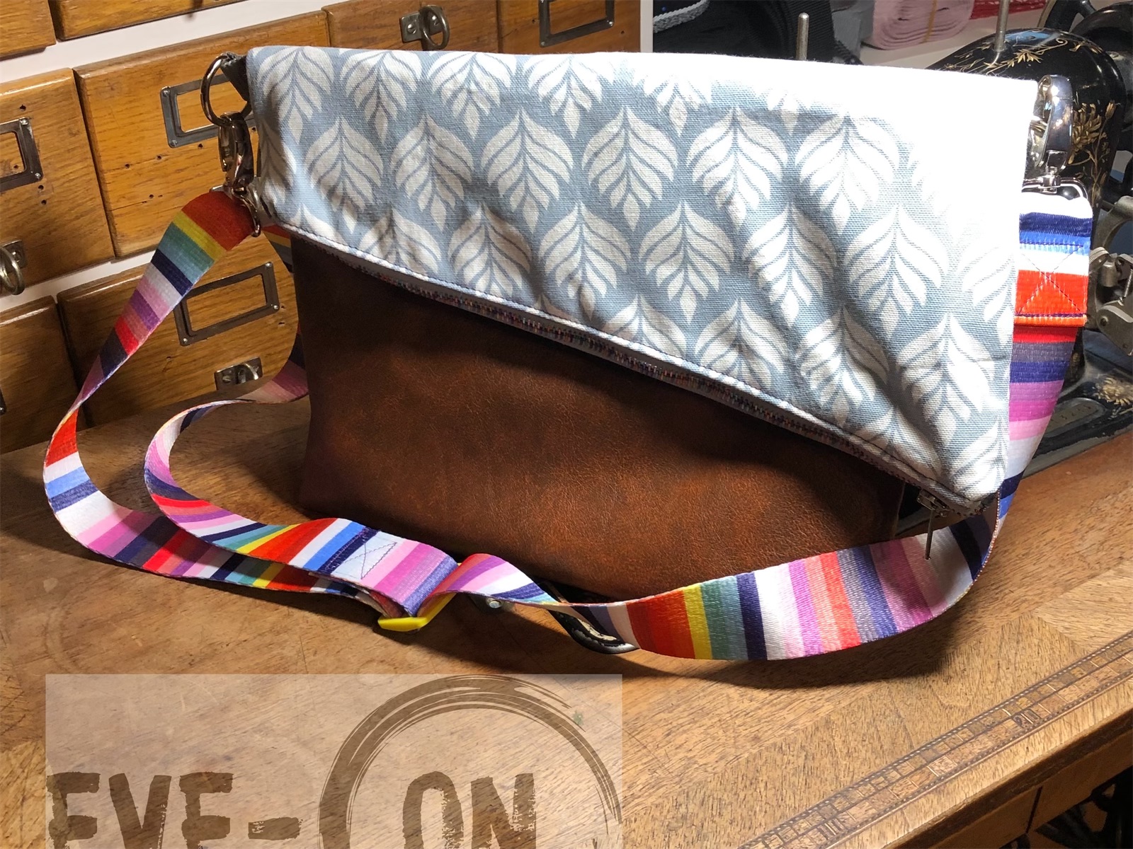 5031 Blätter Bunt Echtlederboden CHF 135.00