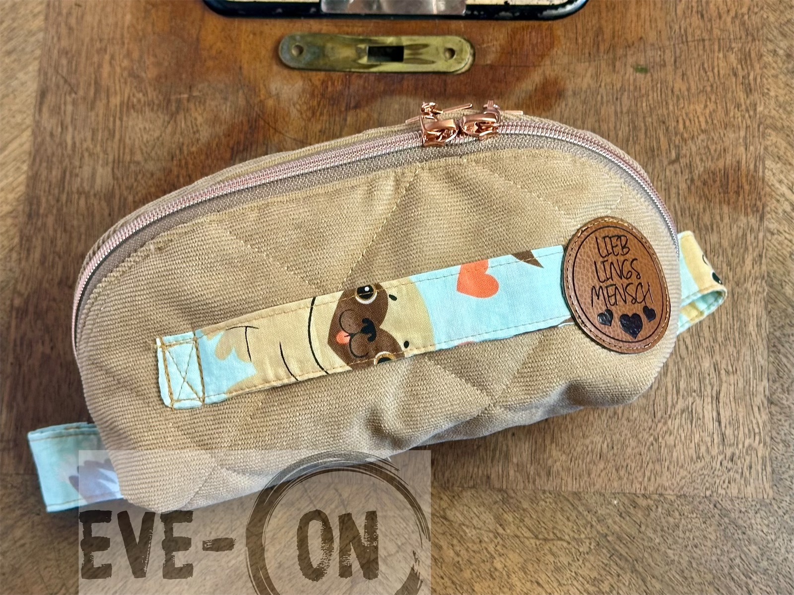 4112 beige Hunde