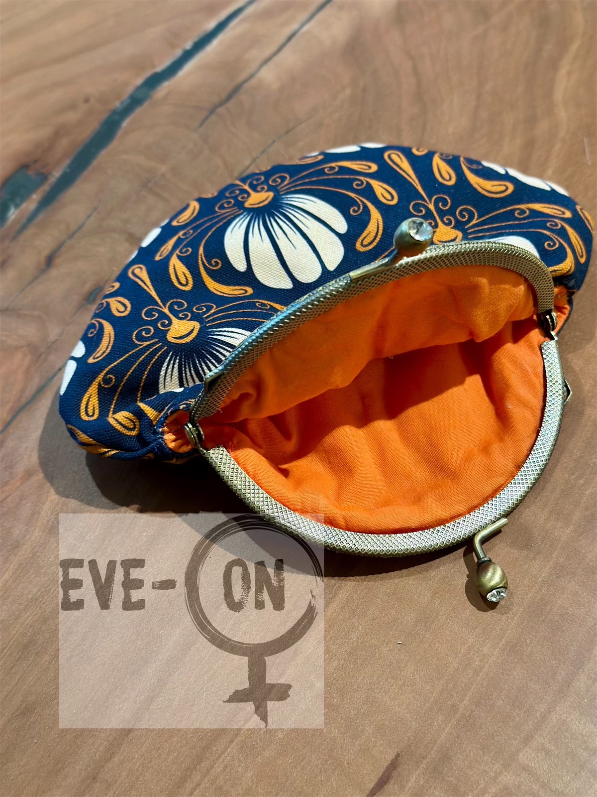 3213 Floral CHF 37.50