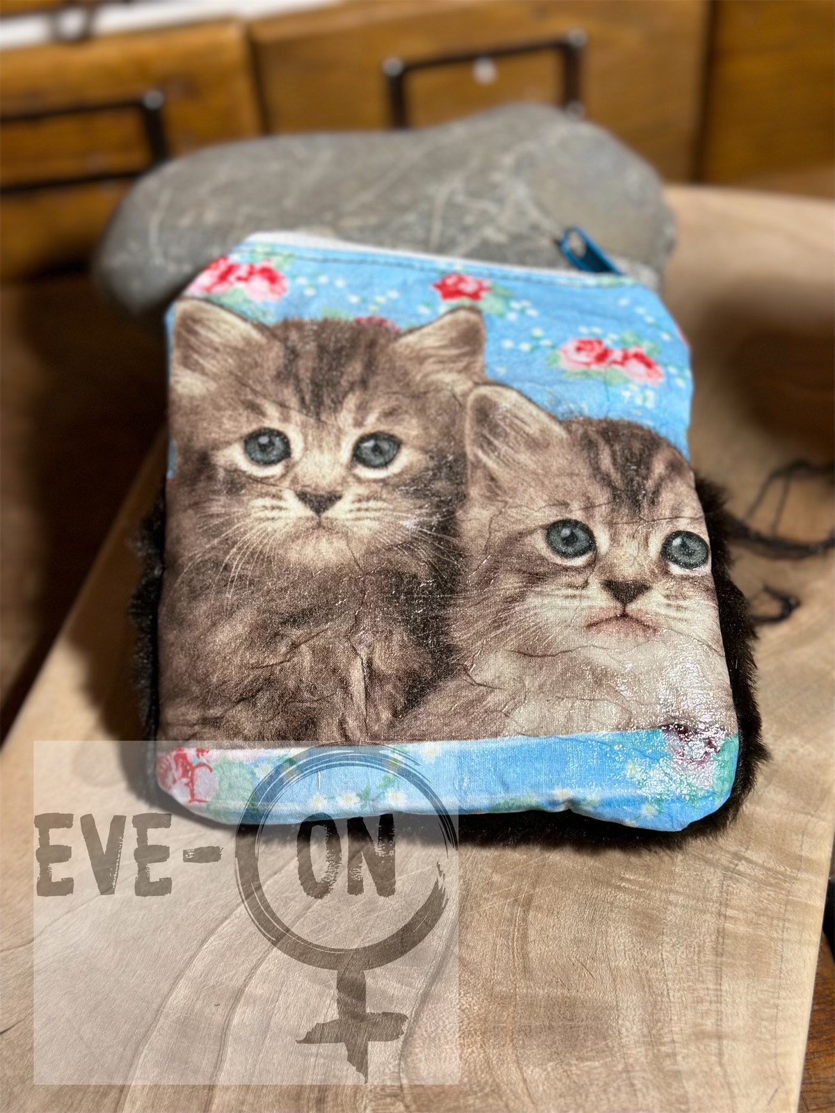 4077 Katzen Kunstfell CHF 35.00
