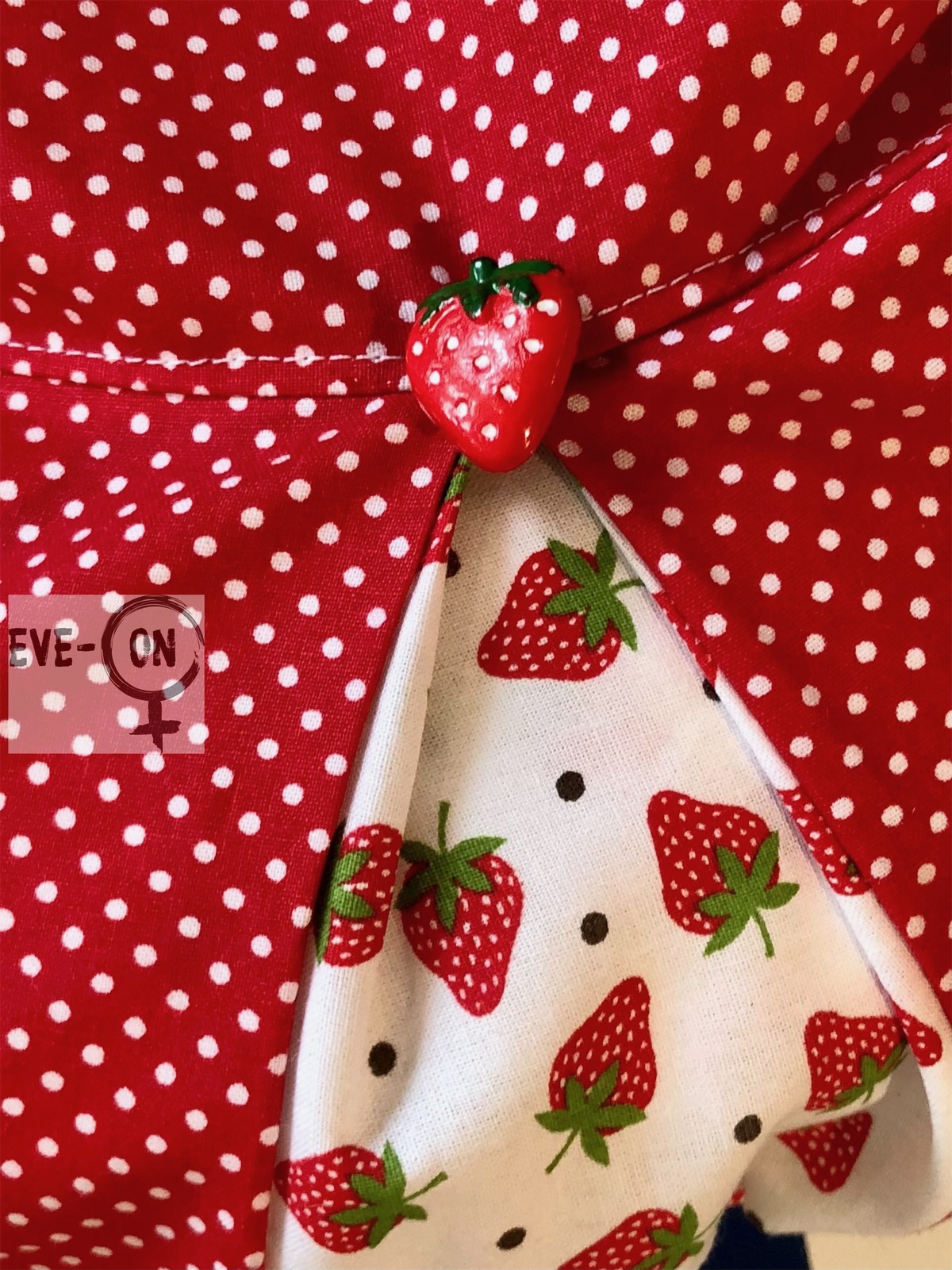 3005 Erdbeeren Tüpfli gross, CHF 55.00