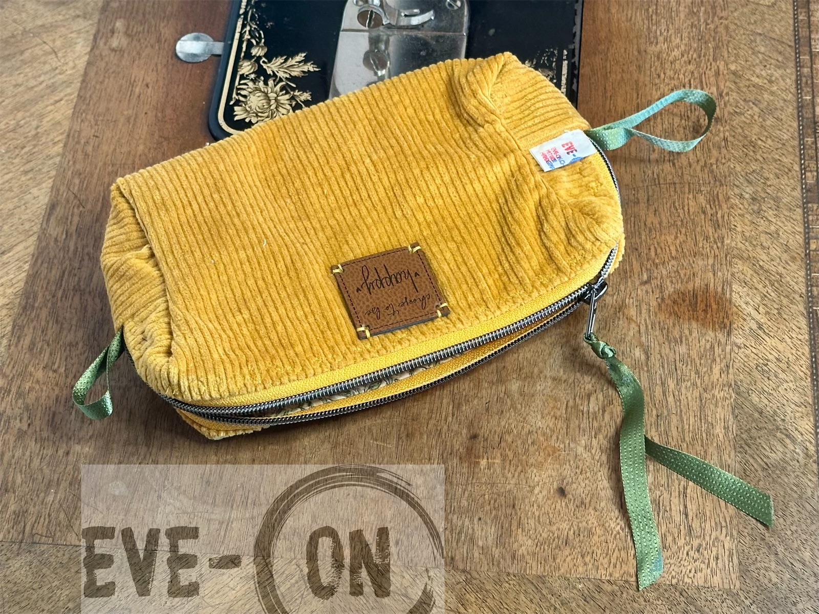 4098 Cord senfgelb, Futter Baumwolle "chose to be happy CHF 35.00