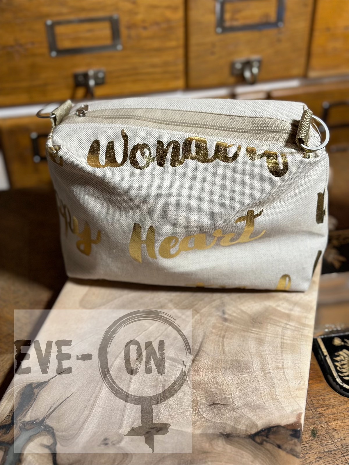 4082 Linenlook Text gold CHF 40.00