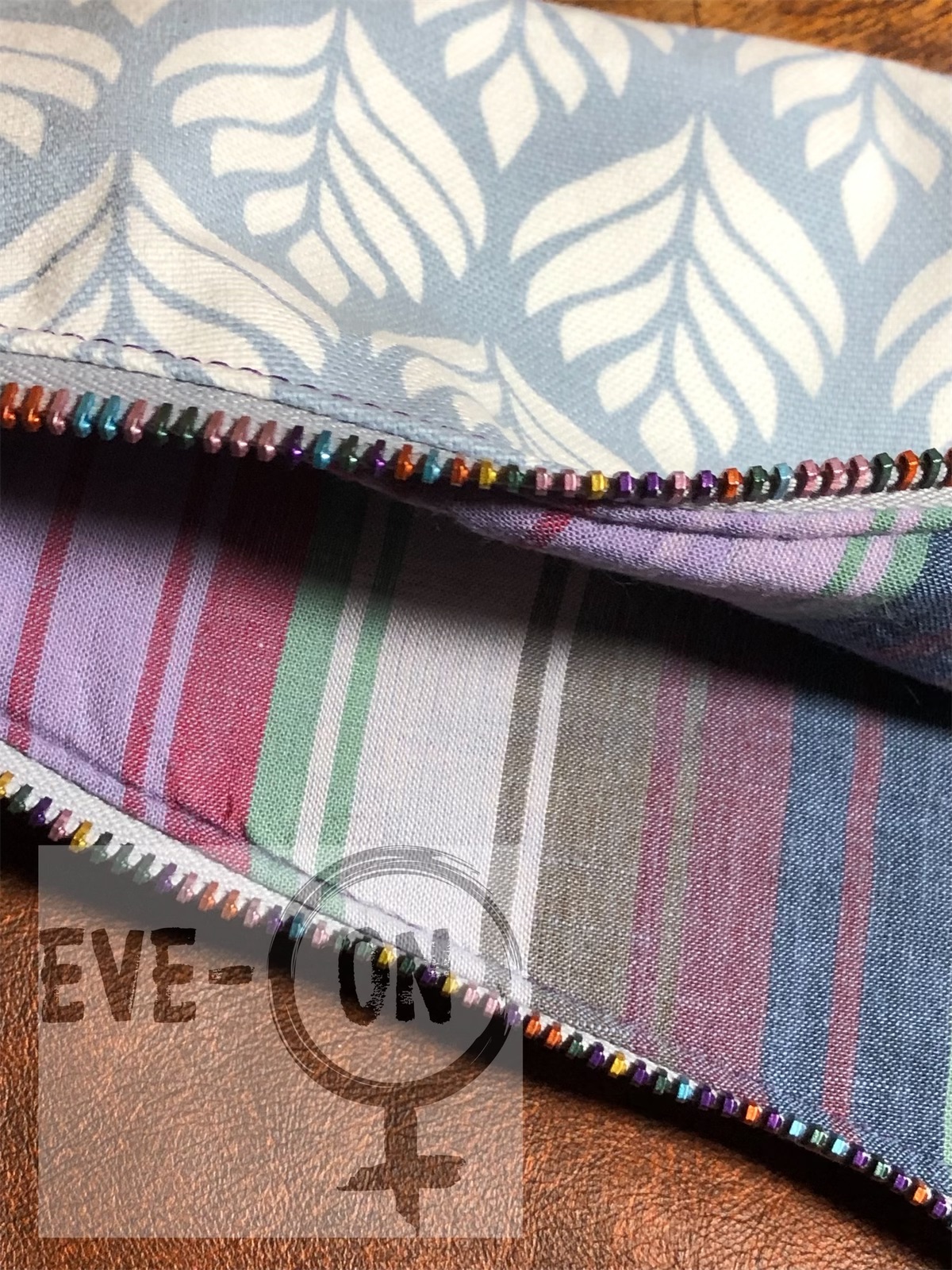 5031 Blätter Bunt Echtlederboden CHF 135.00