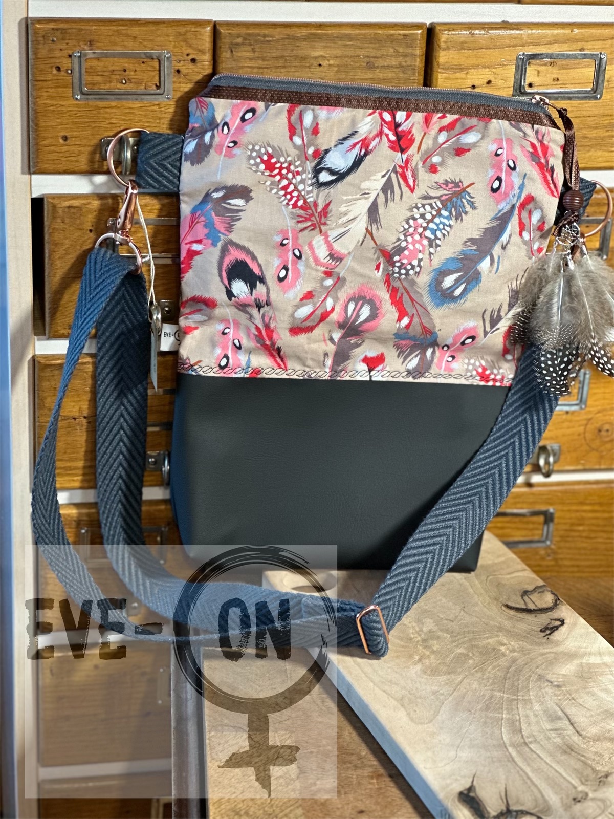 5035 Federn, Boden Kunstleder CHF 85.00