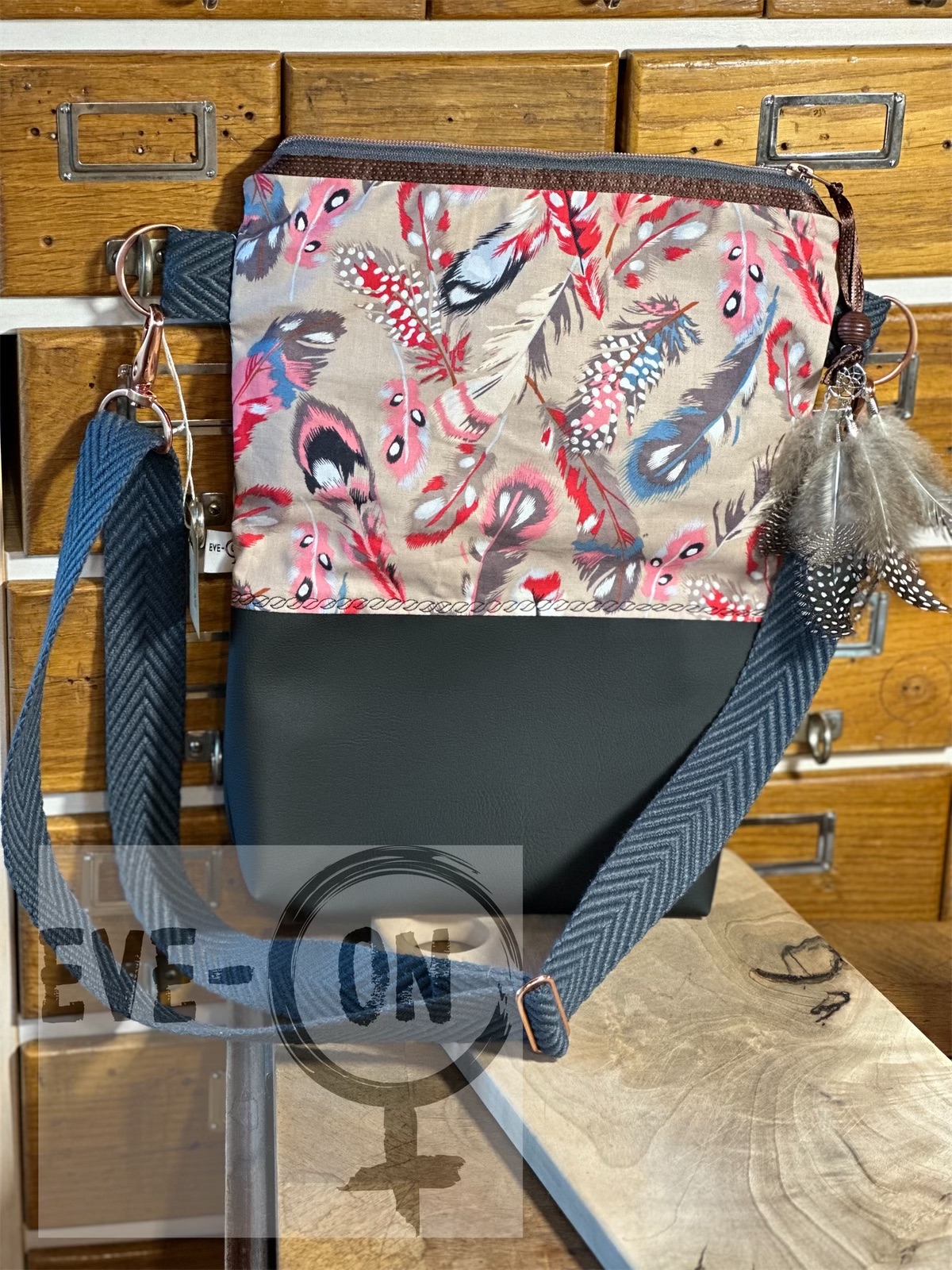 5035 Federn, Boden Kunstleder CHF 85.00