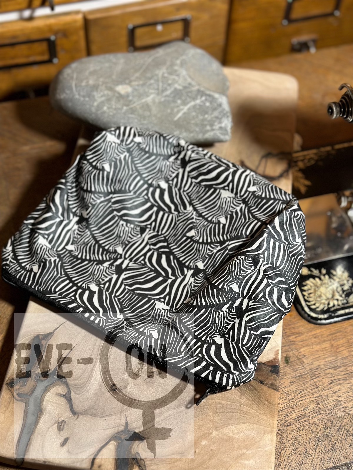 4084 Zebras wasserabweisend CHF 35.00