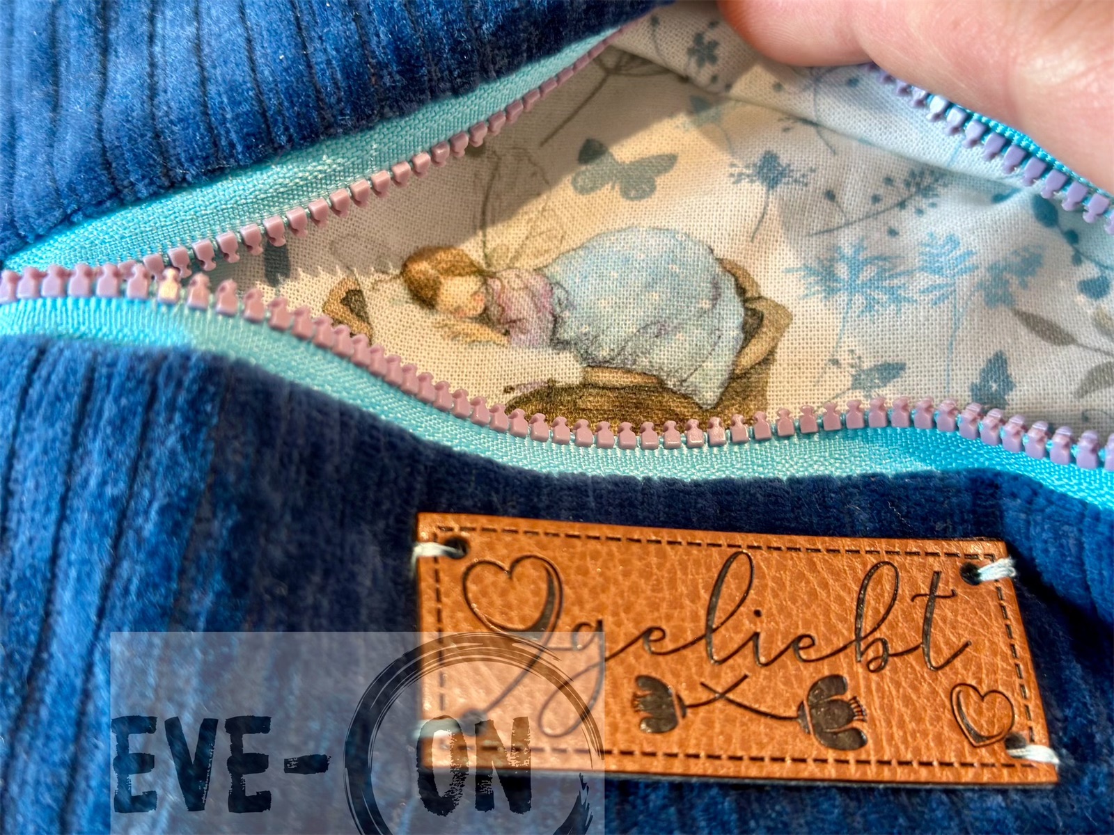 4105 blau Fee