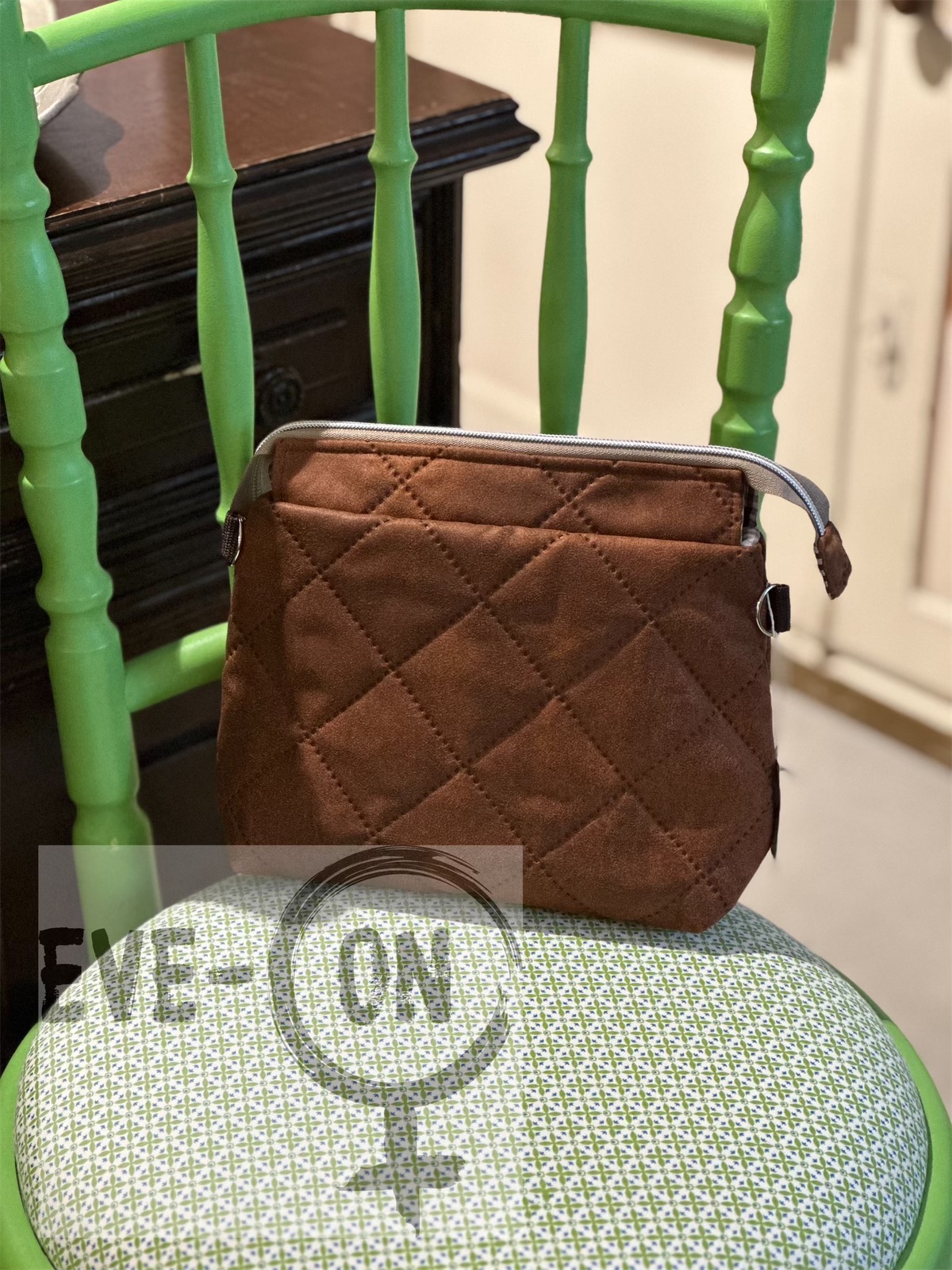 4053 Kunstleder kariert CHF 35.00