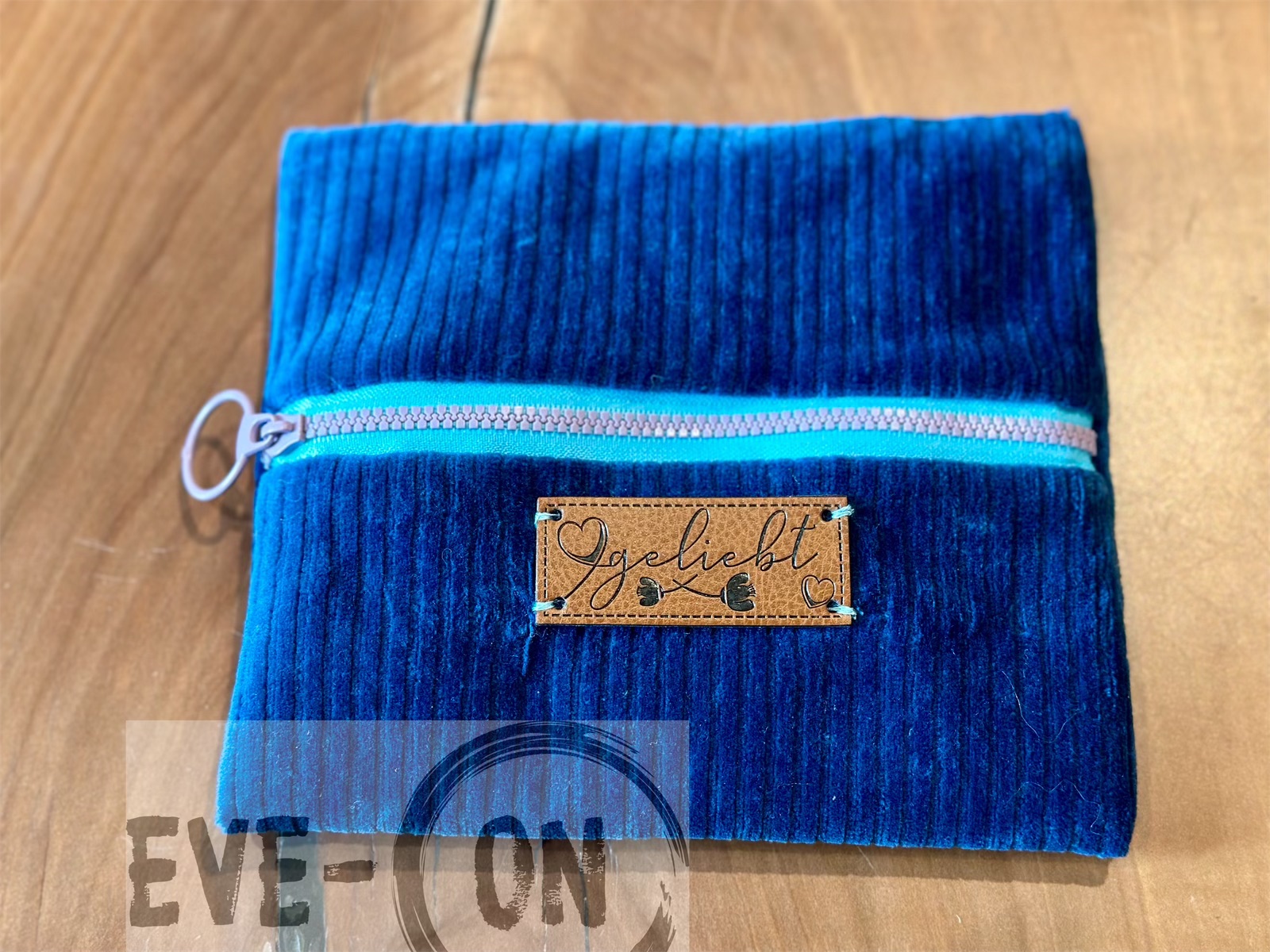 4105 blau Fee