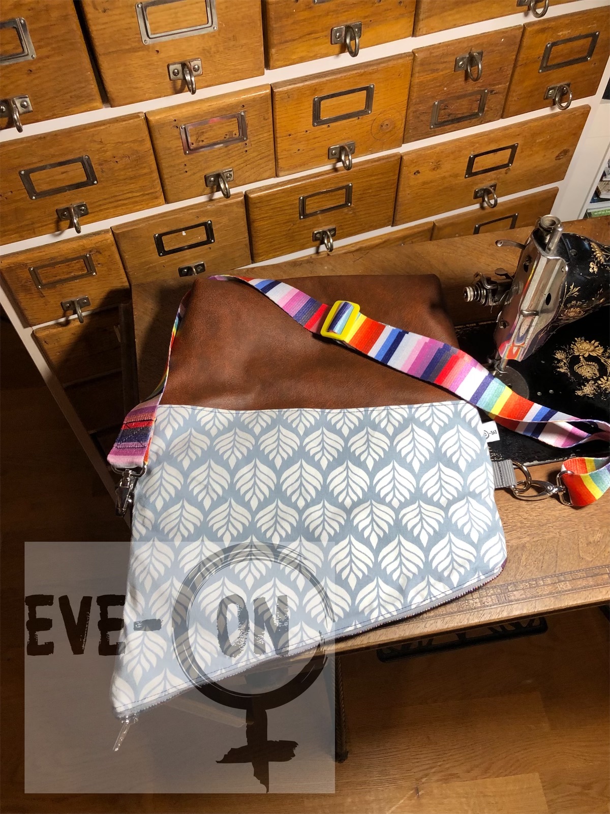 5031 Blätter Bunt Echtlederboden CHF 135.00