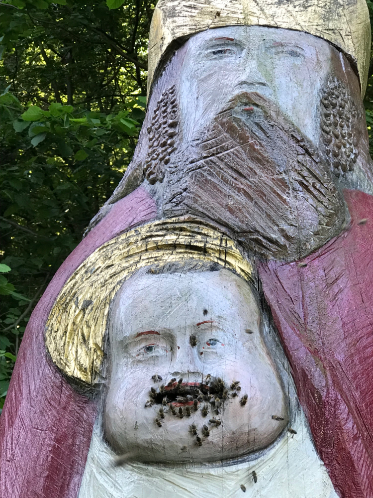Vater und Sohn Ambrosius, Detail Figurenbeute