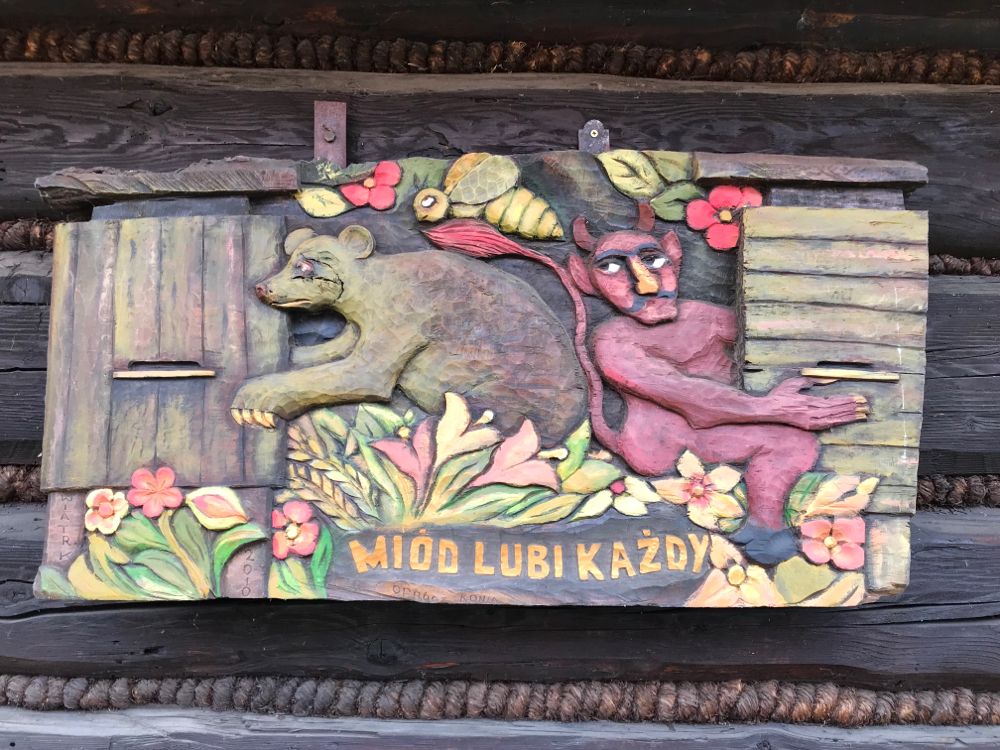 Schnitzkunst in Polen bei Sadecki Bartnik, Strozach