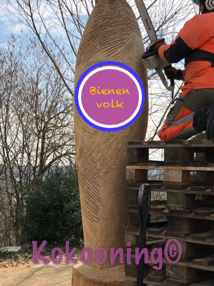 Kokon als Bienenstock
