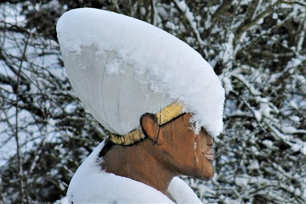 1. Schnee, Echnaton als Figurenbeute