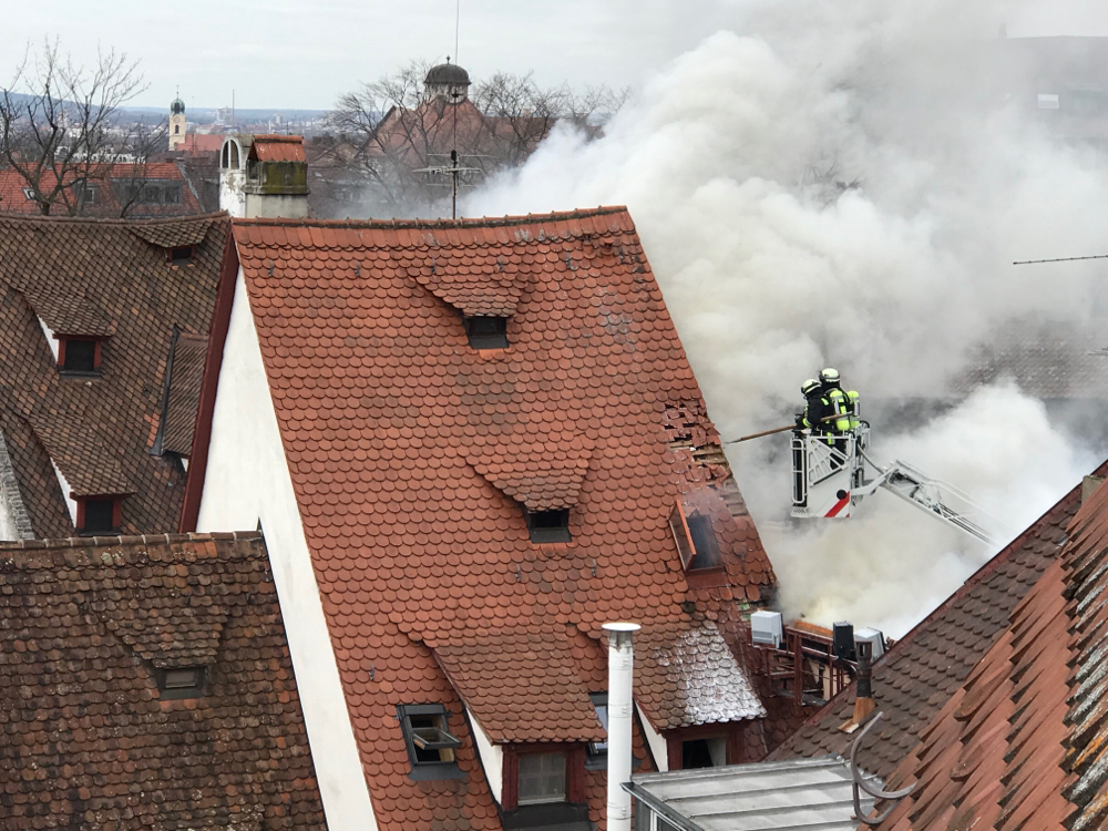 Feuerwehr im Einsatz neben dem Albrecht-Dürer-Haus