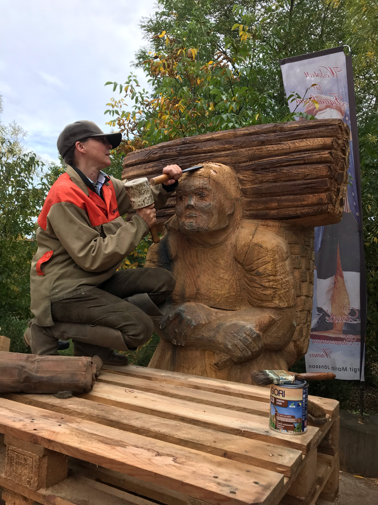 Bienenstock Holzsammlerin