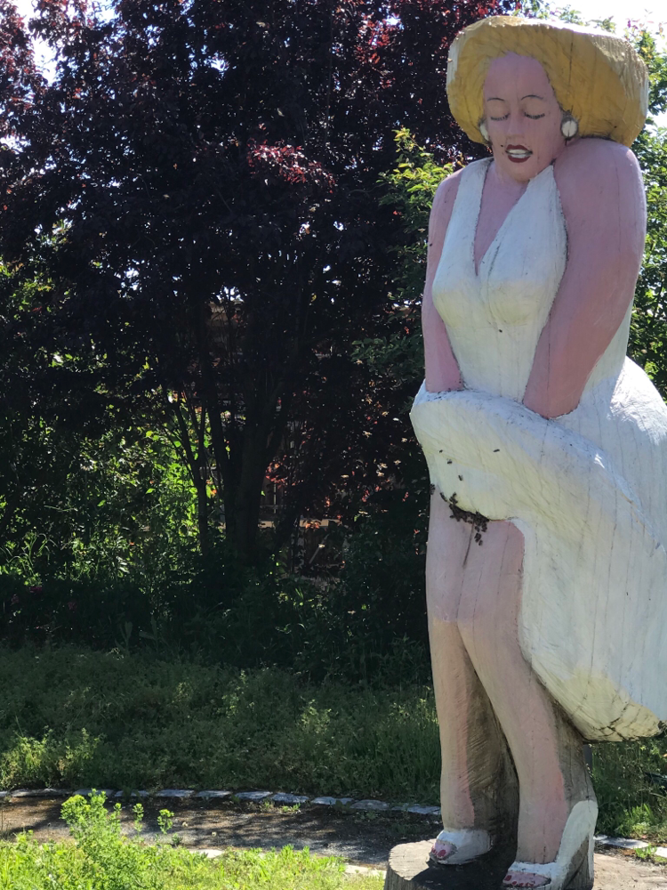 Marilyn Monroe Beehive