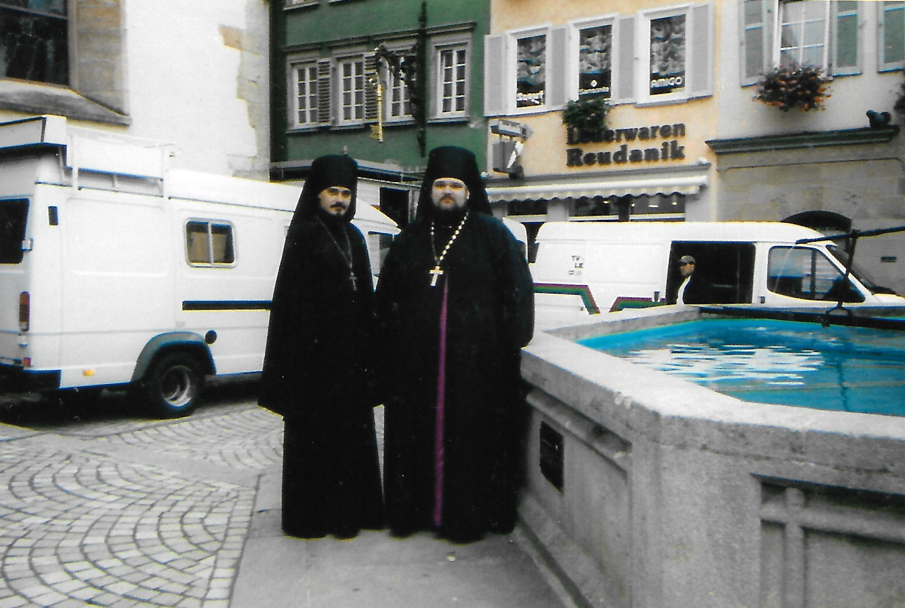 Игумен Максим (Шмидт) и игумен Митрофан (Хаузер), сентябрь 2000 года