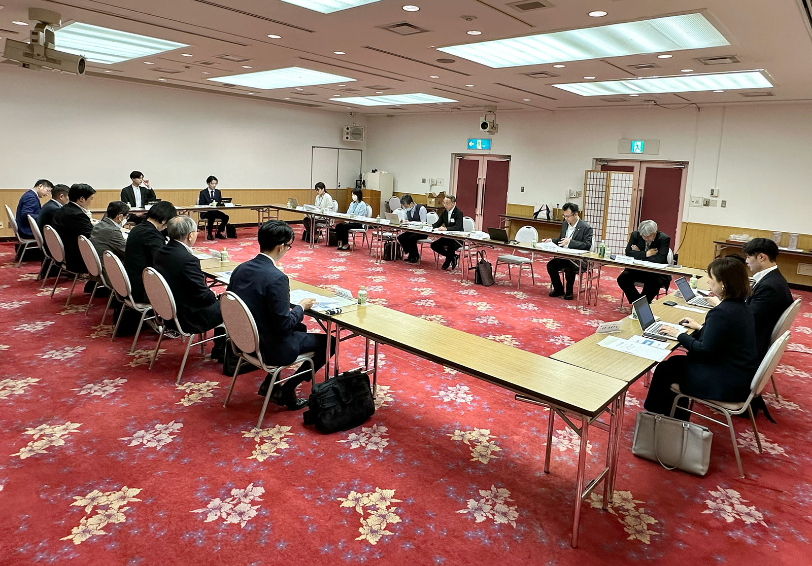 人材紹介事業者会議を開催しました