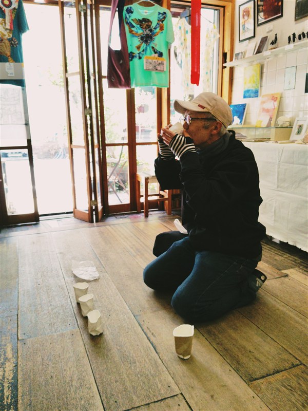 4/16（水）OPENと同時に山下克彦氏登場にてパフォーマンス。