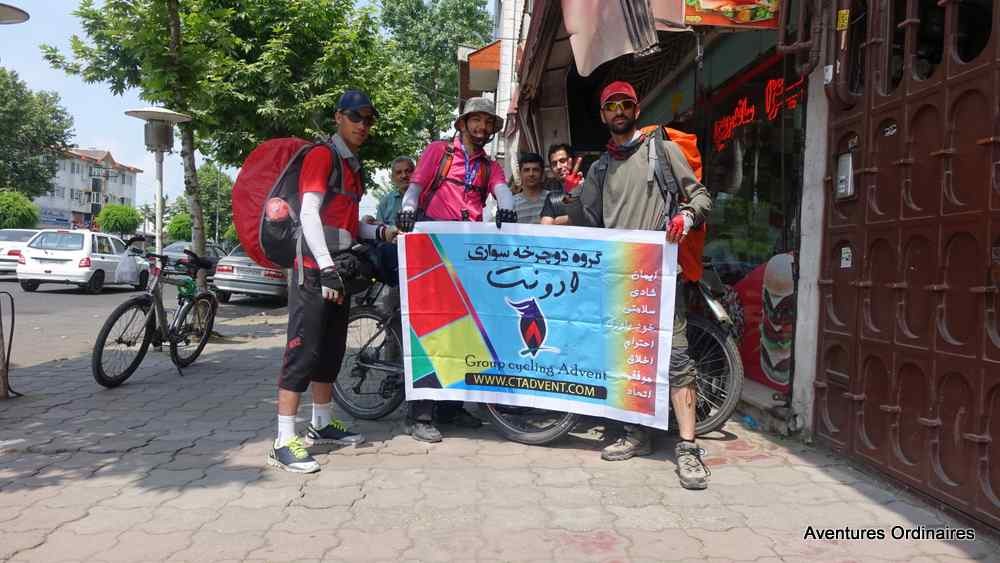 Avec mes compères cyclistes iraniens à Rasht