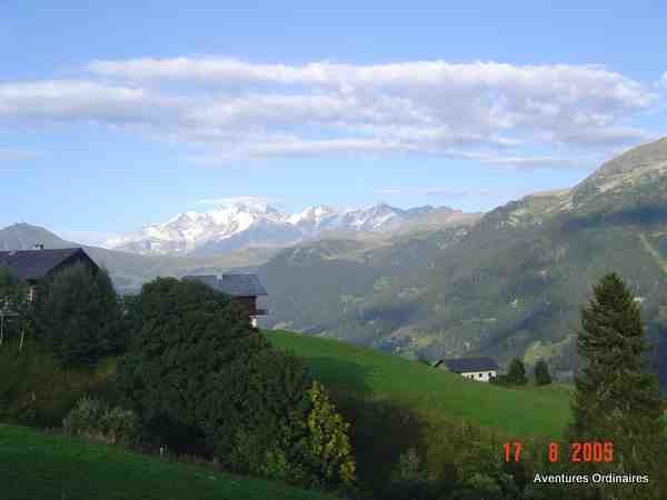 Vue sur le Mont-Blanc depuis la montée aux Saisies (1650m) - Savoie