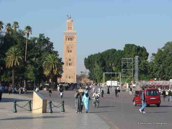 Marrakech ville impériale -Place Jemaa El Fna- (Maroc)