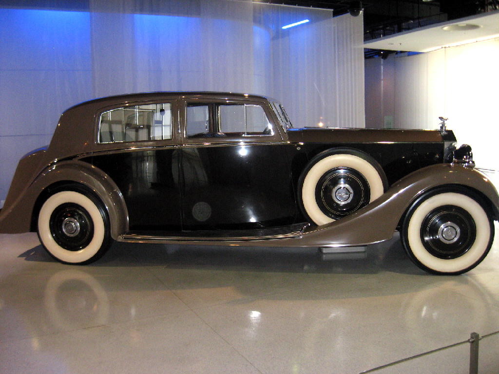 Roll Royce 1937 Phantom III n- fianco
