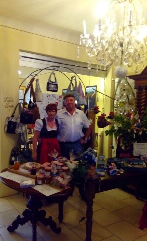 Schwabischer Kunstmarkt Stadt Metzingen Shopping Tourismus