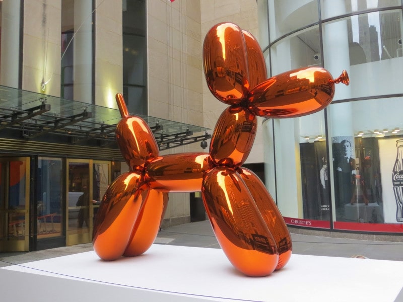 Balloon dog, sculpture iconique de Jeff Koons Biographie