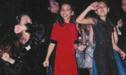 2001 // Jewel, Blaire and other kids at the A Christmas Carol at the party