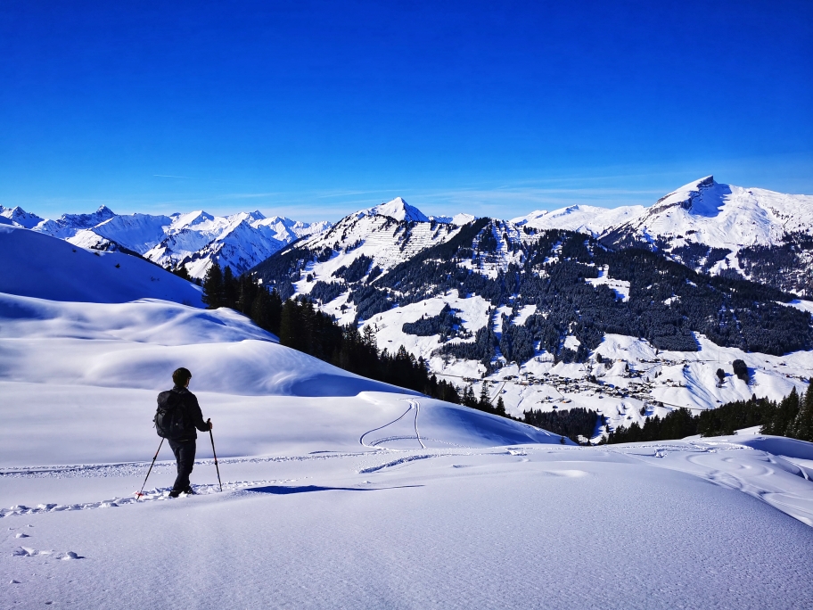 Viel Sonne beim Abstieg von der Kuhgehrenspitze