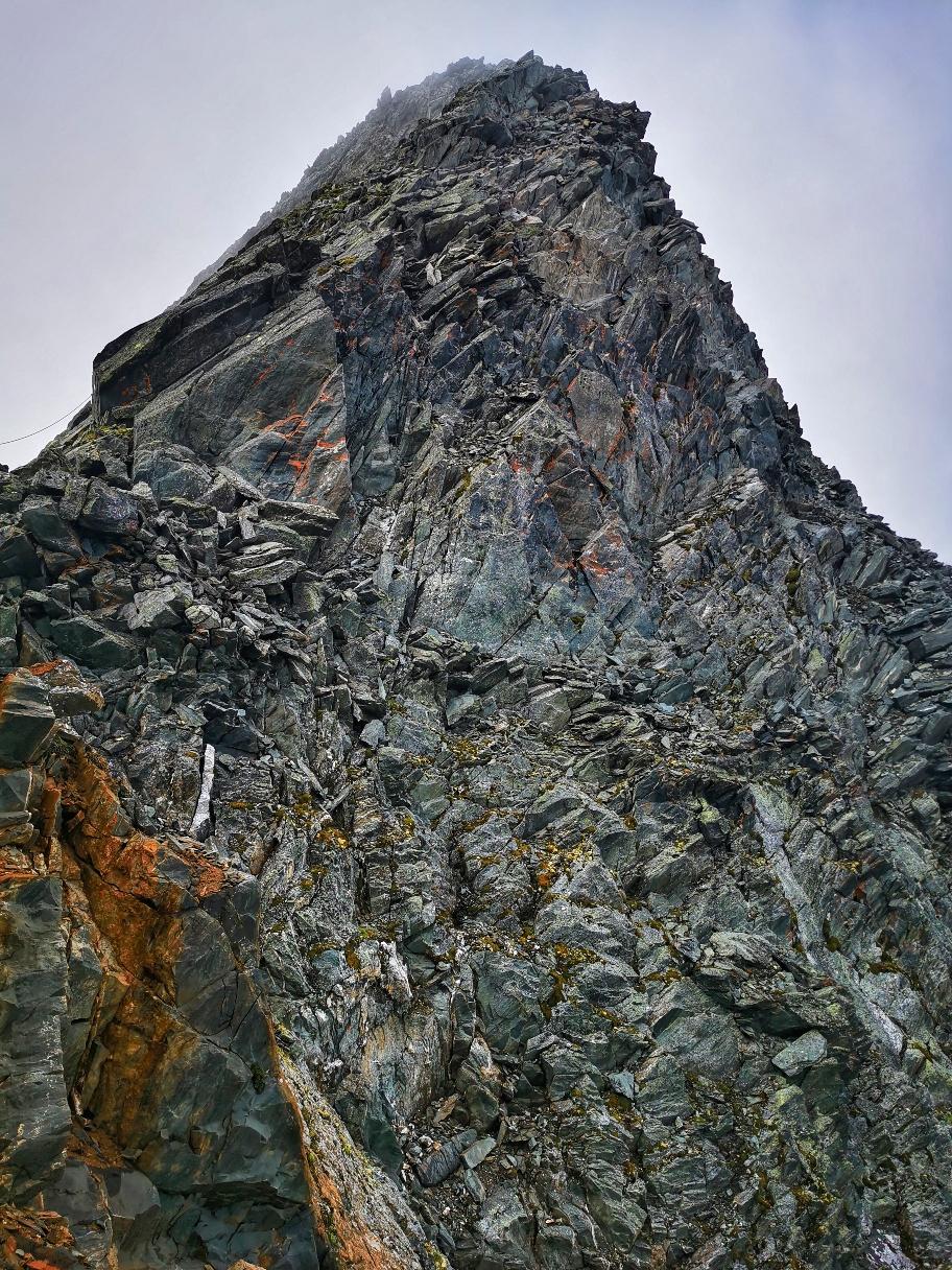 Steiler Aufschwung auf dem Weg zur Tulpspitze