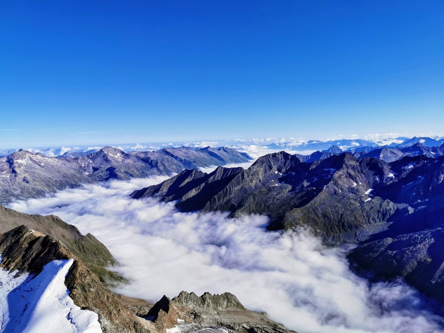 Das Zillertal liegt zu unseren Füßen