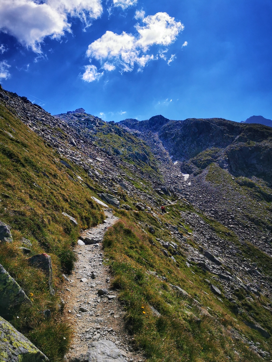 Die Hütte ist ebenfalls in Sicht
