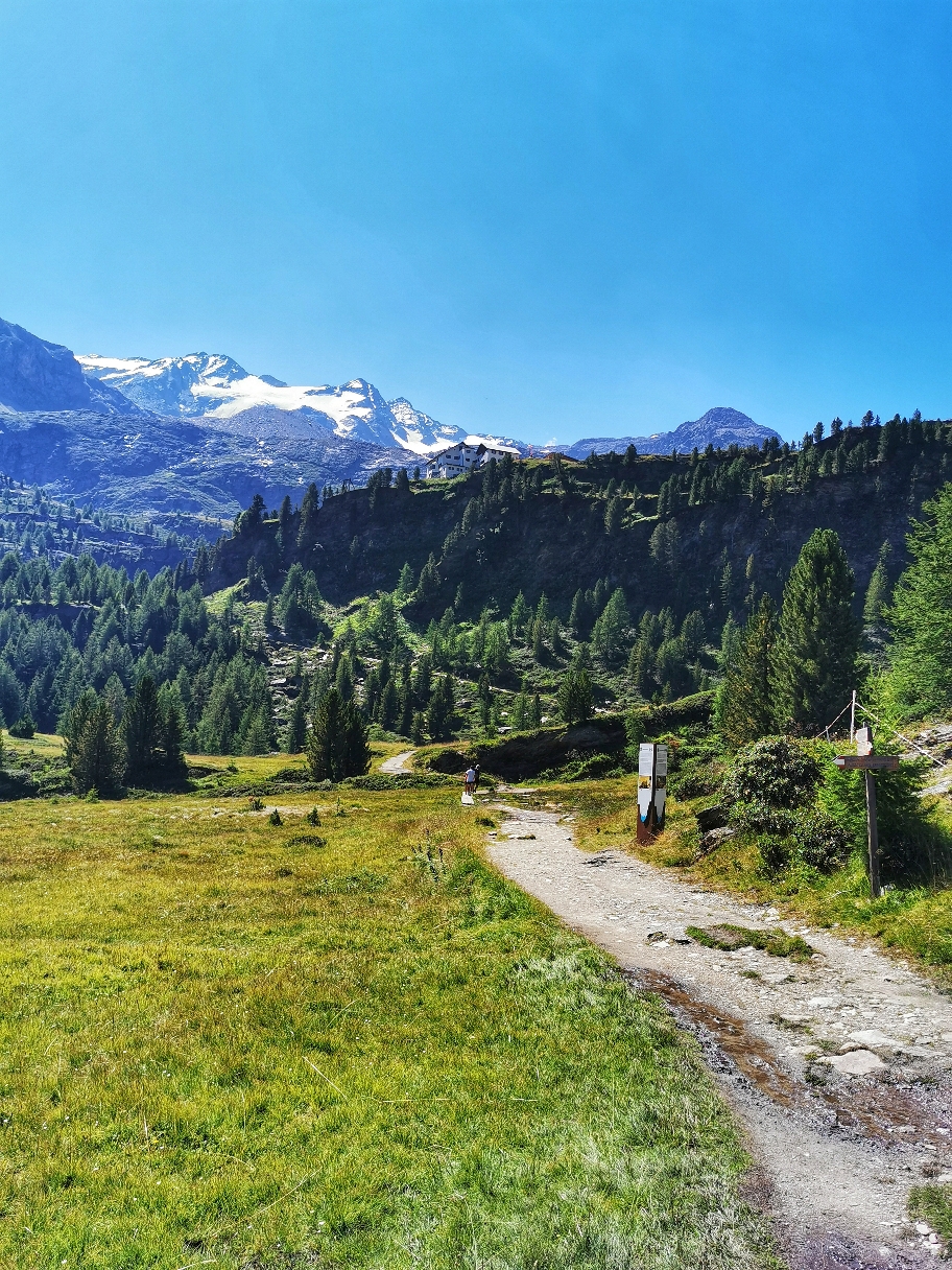 Die Hütte kommt in Sicht