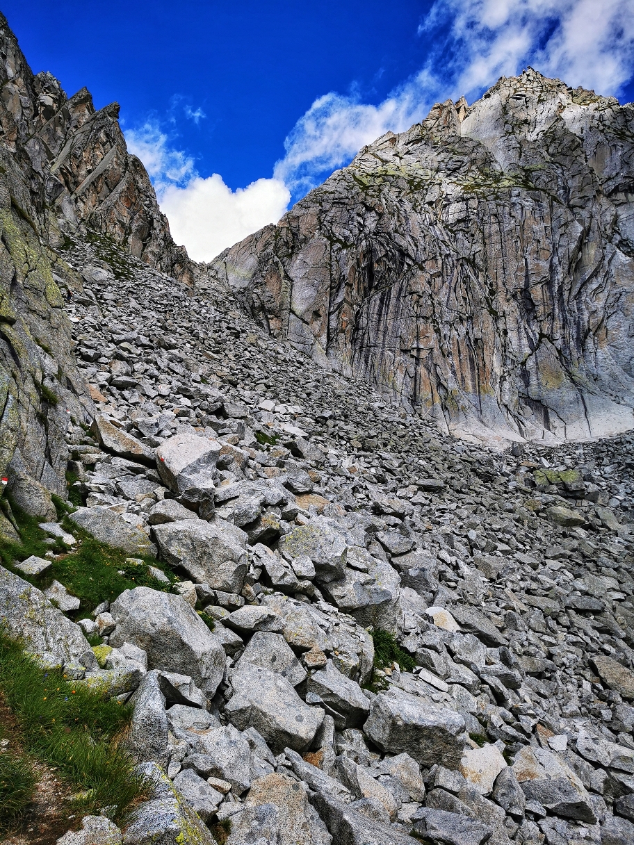 Blick zurück auf den Passo Poia