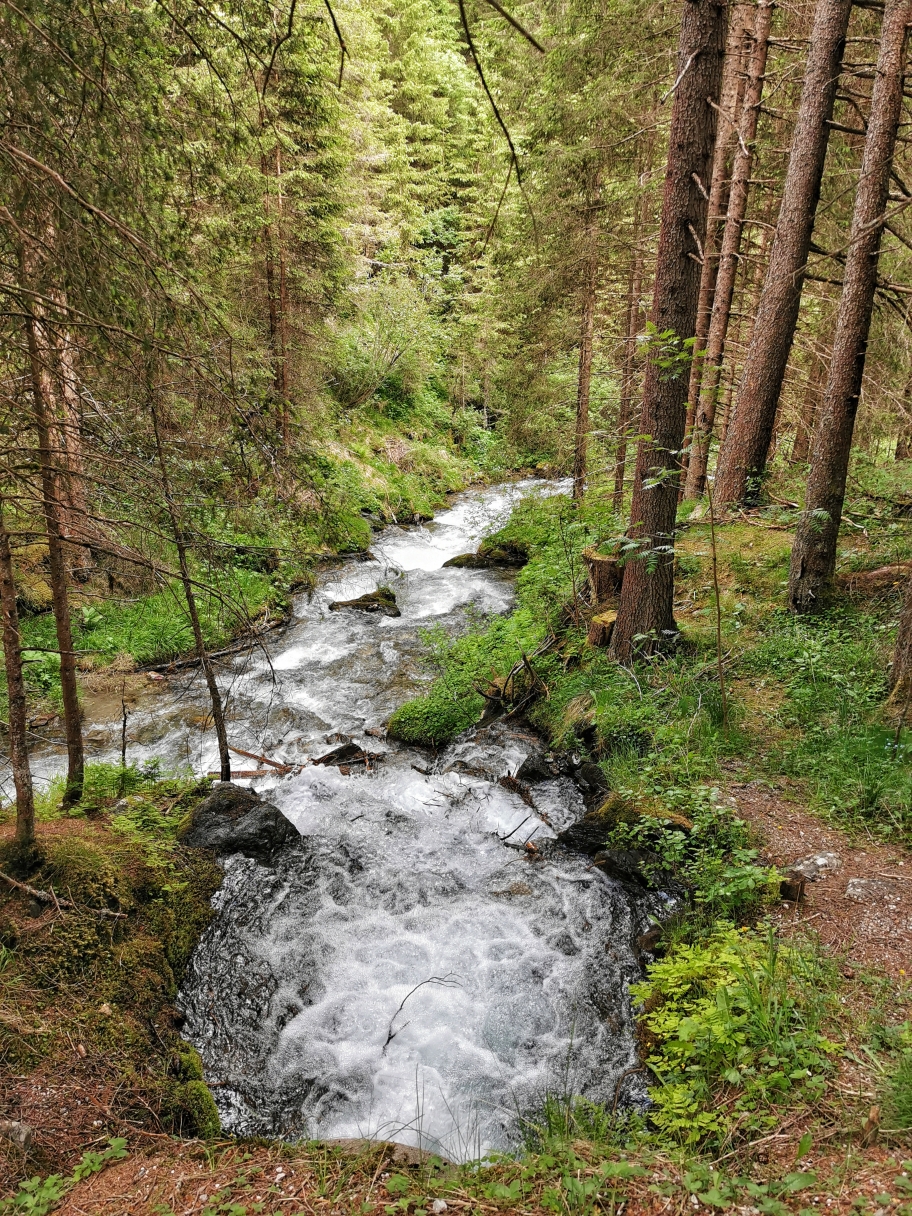 Kleiner Wasserfall
