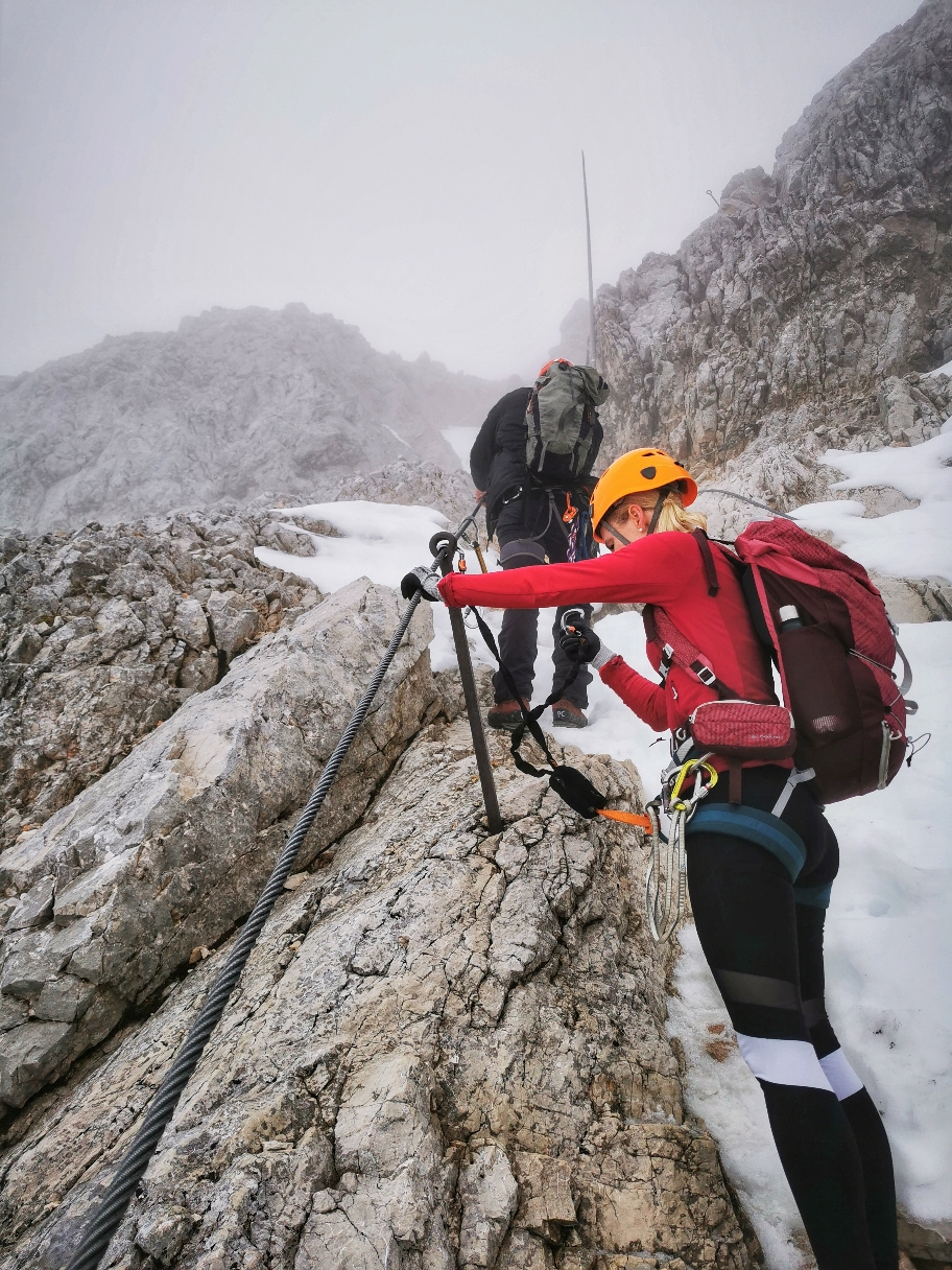 Schneereste kurz vor dem Gipfel
