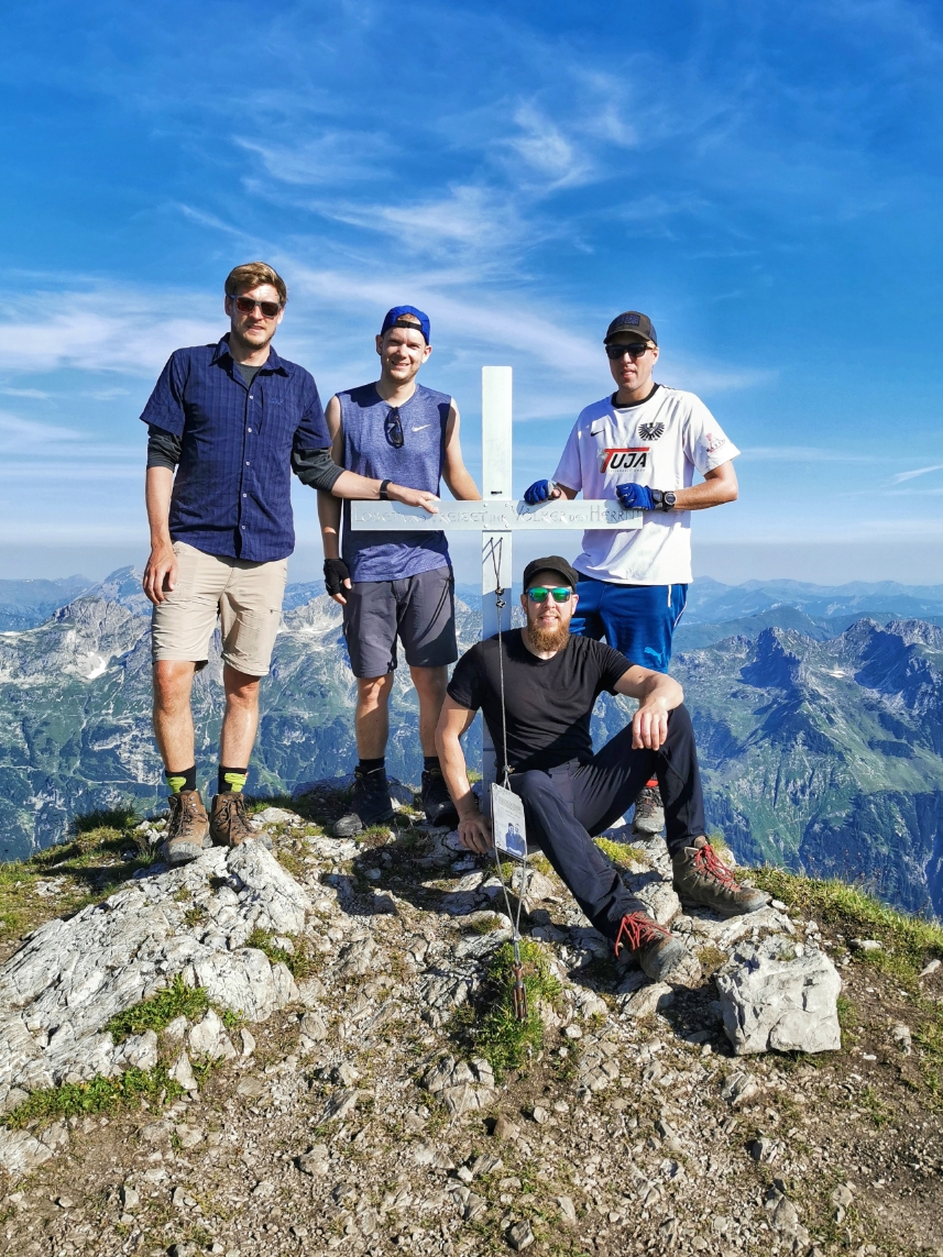 Am Gipfel des Rappenseekopf auf 2.469m