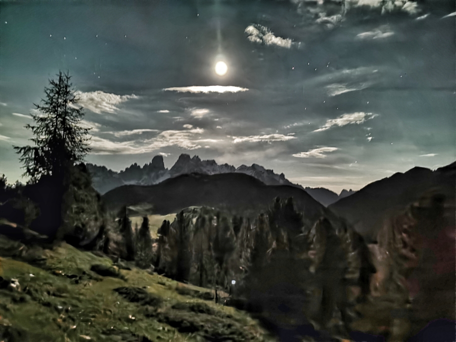 Mond, Sterne, Berge - eine unglaubliche Atmosphäre um 3.20 Uhr am Dürrenstein