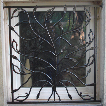 grille arbre feuille vegetal fer forge bormes les mimosas lavandou hyères toulon var ferronnerie art ferronnier forgeron by thibault KLUKASZEWSKI with forge et style