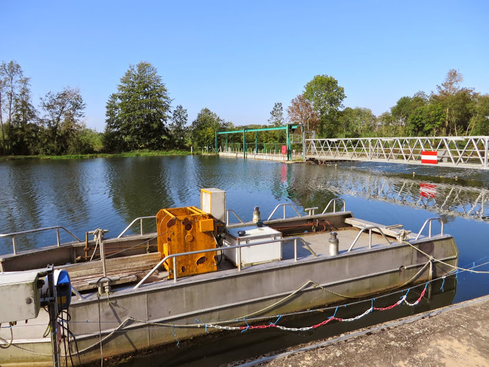 Canot d'intervention sur le barrage