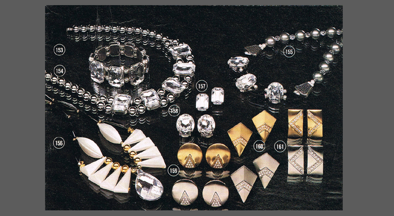  Jewellery pictures made for and published in Le Magasin